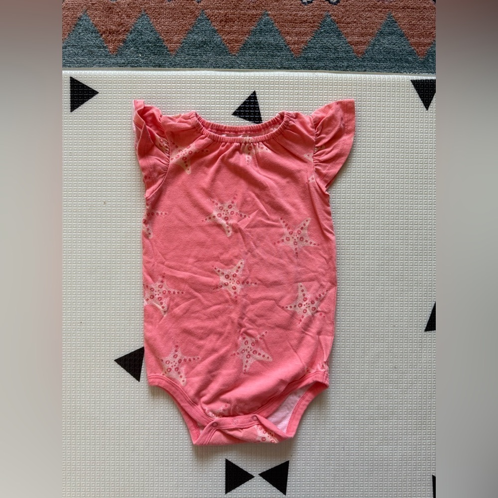 Okie Dokie|Baby girl/toddler Pink Starfish Patterned short sleeve onesie•••24M